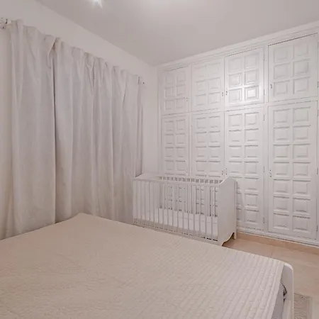 2 Bedroom - Terrace & Sea View - Gigantes 아칸티라도